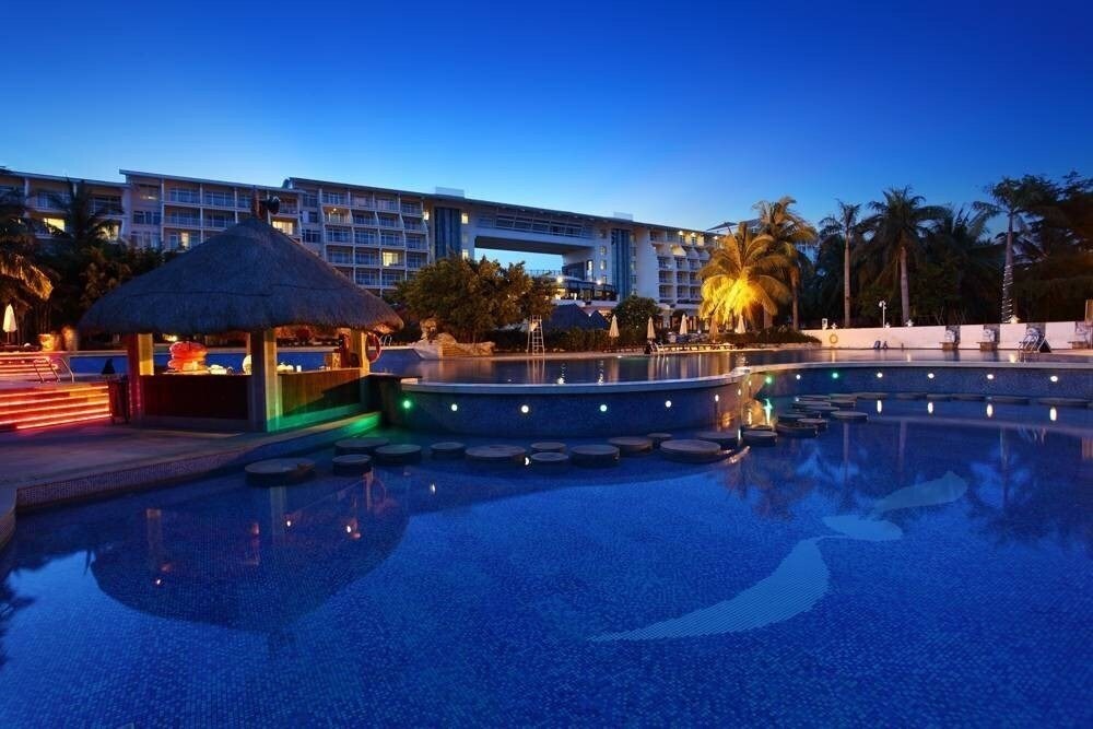 Готель Days Hotel & Suites Resort 5*